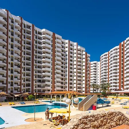 Karol Vaz 3 * Portimao